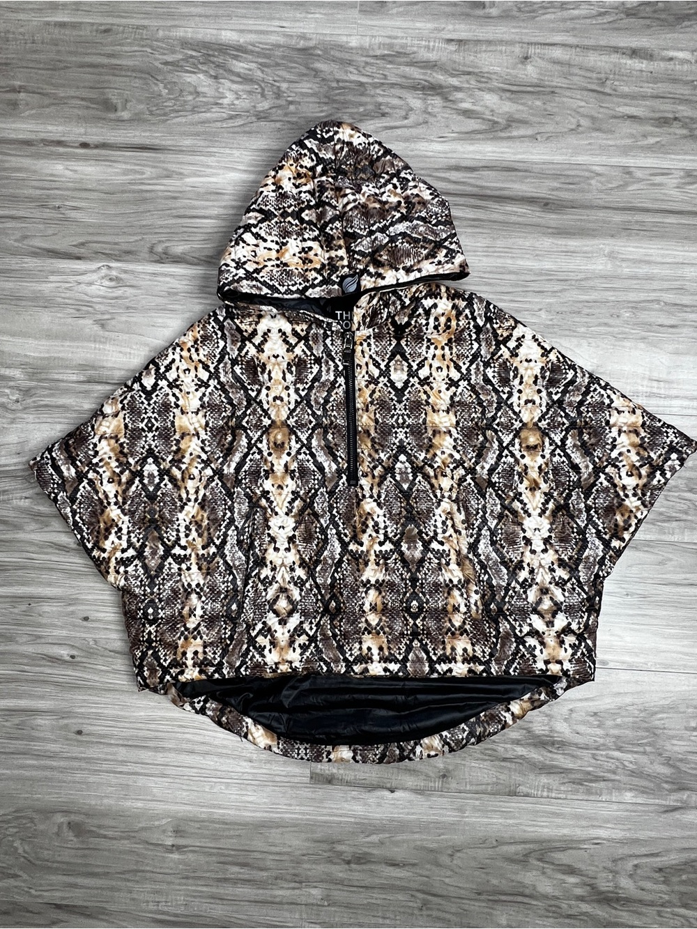 Think Royln Quilted Python Print Puffer Poncho Size M/L NWT
